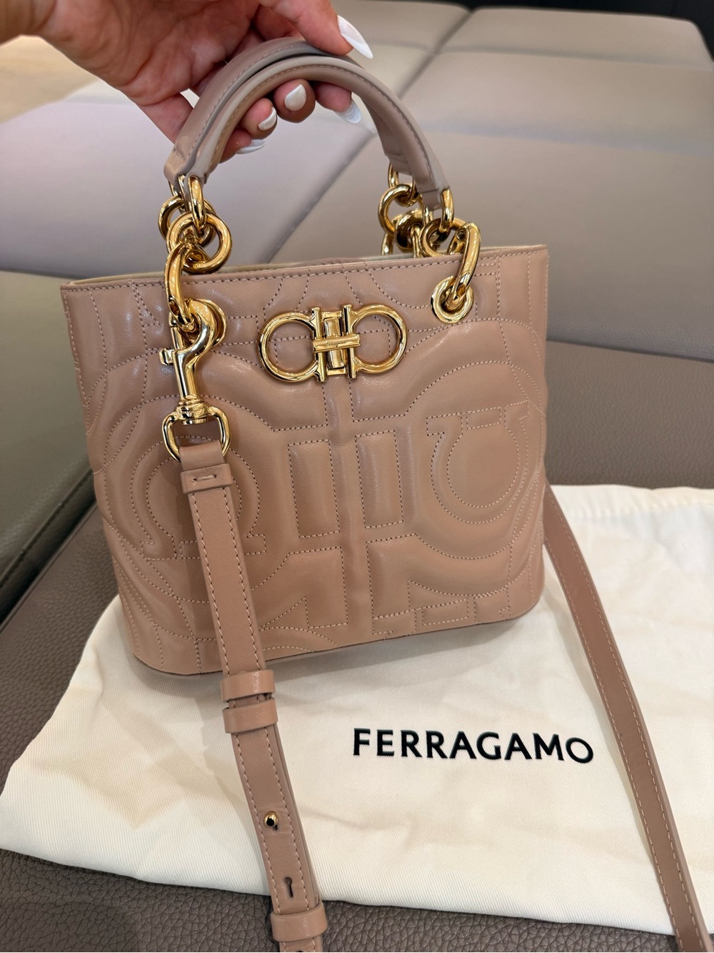 Ferragamo‎ Quilted Gancini Top Handle Bag In Amaretti